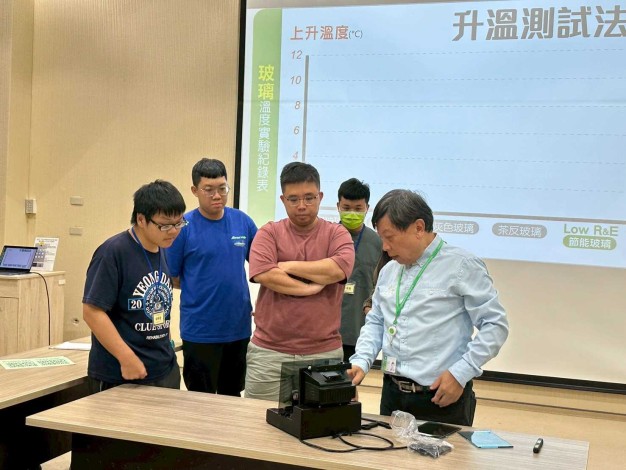 LINE_ALBUM_1017下午場-台灣節能膜_251022_22