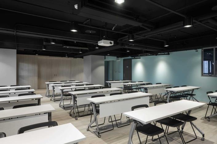 教室型 Classroom (1)